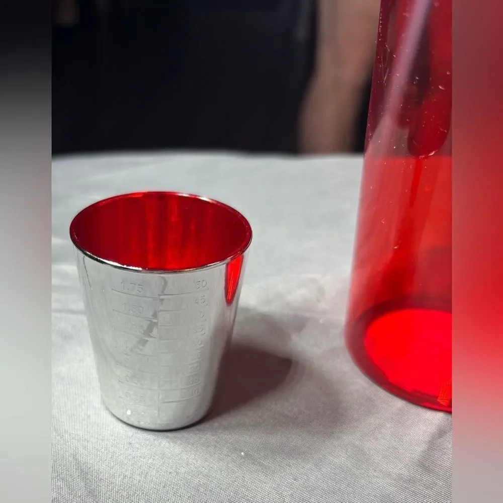 New Red Cocktail Shaker with Silver Lid - Home Kitchen Bar Mixer
